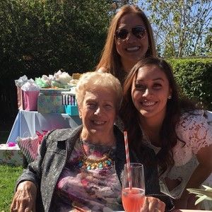 Meet your Posher, Jenny